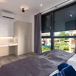 Ampla With Heated Wellness Pool Near Porec Villa