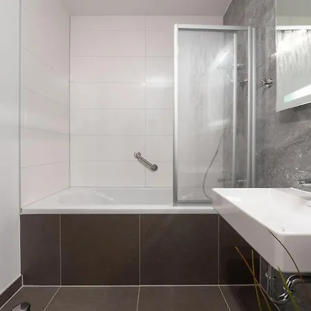 Ampla With Heated Wellness Pool Near Porec Kovacic