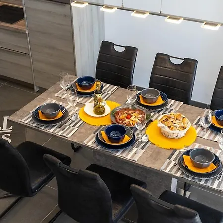 וילה Ampla With Heated Wellness Pool Near Porec