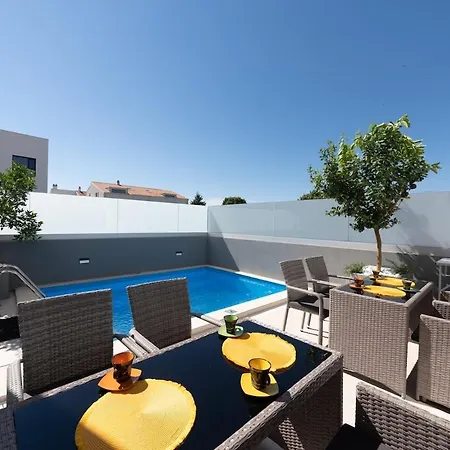 Ampla With Heated Wellness Pool Near Porec Villa *