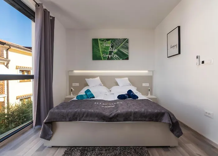 Ampla With Heated Wellness Pool Near Porec Villa Kovacic