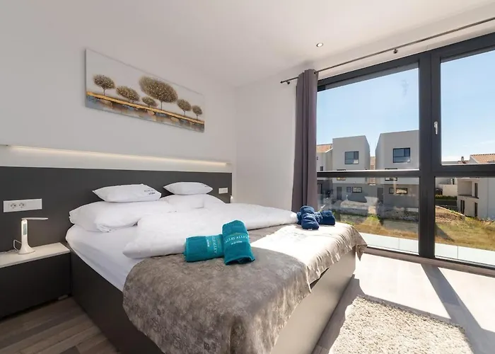 Ampla With Heated Wellness Pool Near Porec Villa Kovacic